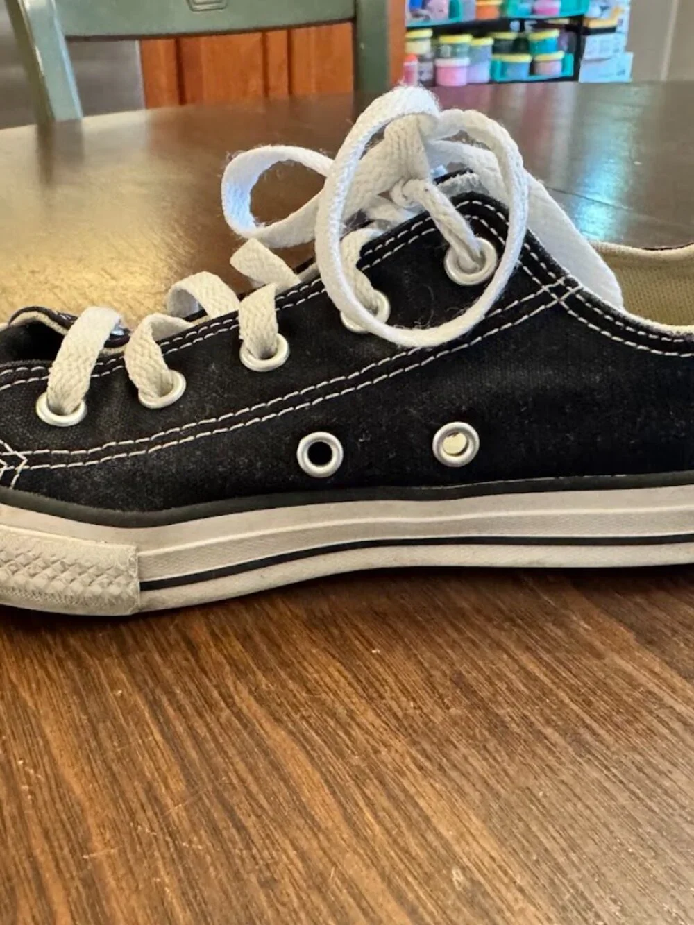 Converse All Star Chuck Taylor Youth Size 2 Shoes Black White Low Top Sneakers